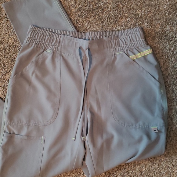 Small Scrub Bottom- Gray with Green Sitching - Picture 4 of 4